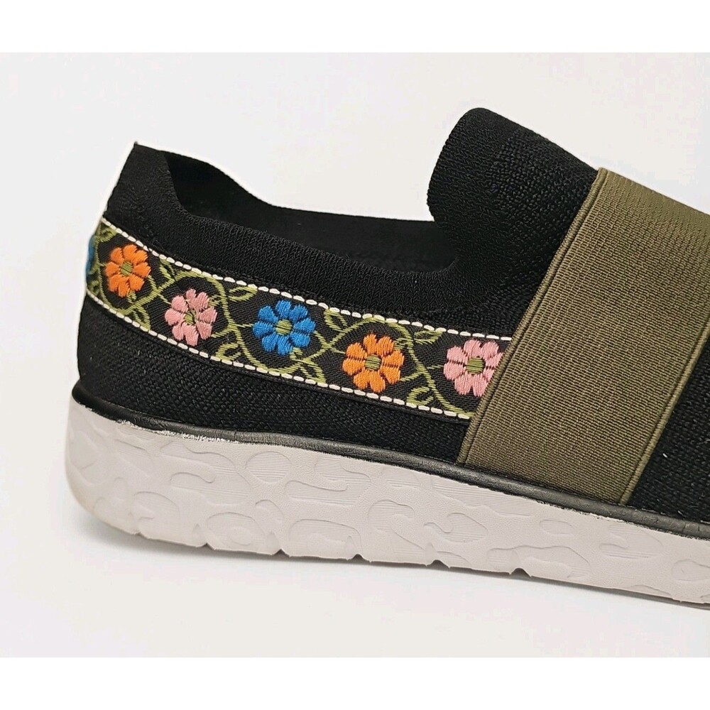 MUK LUKS Women Slip On Sneaker 8.5 Floral Embroidered Knit Black Comfort Loafers - Picture 7 of 8